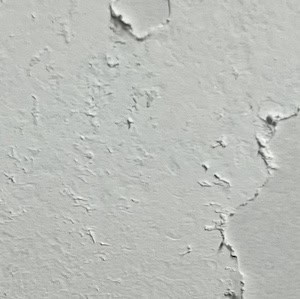 scratching and peeling paint finish from spray paint